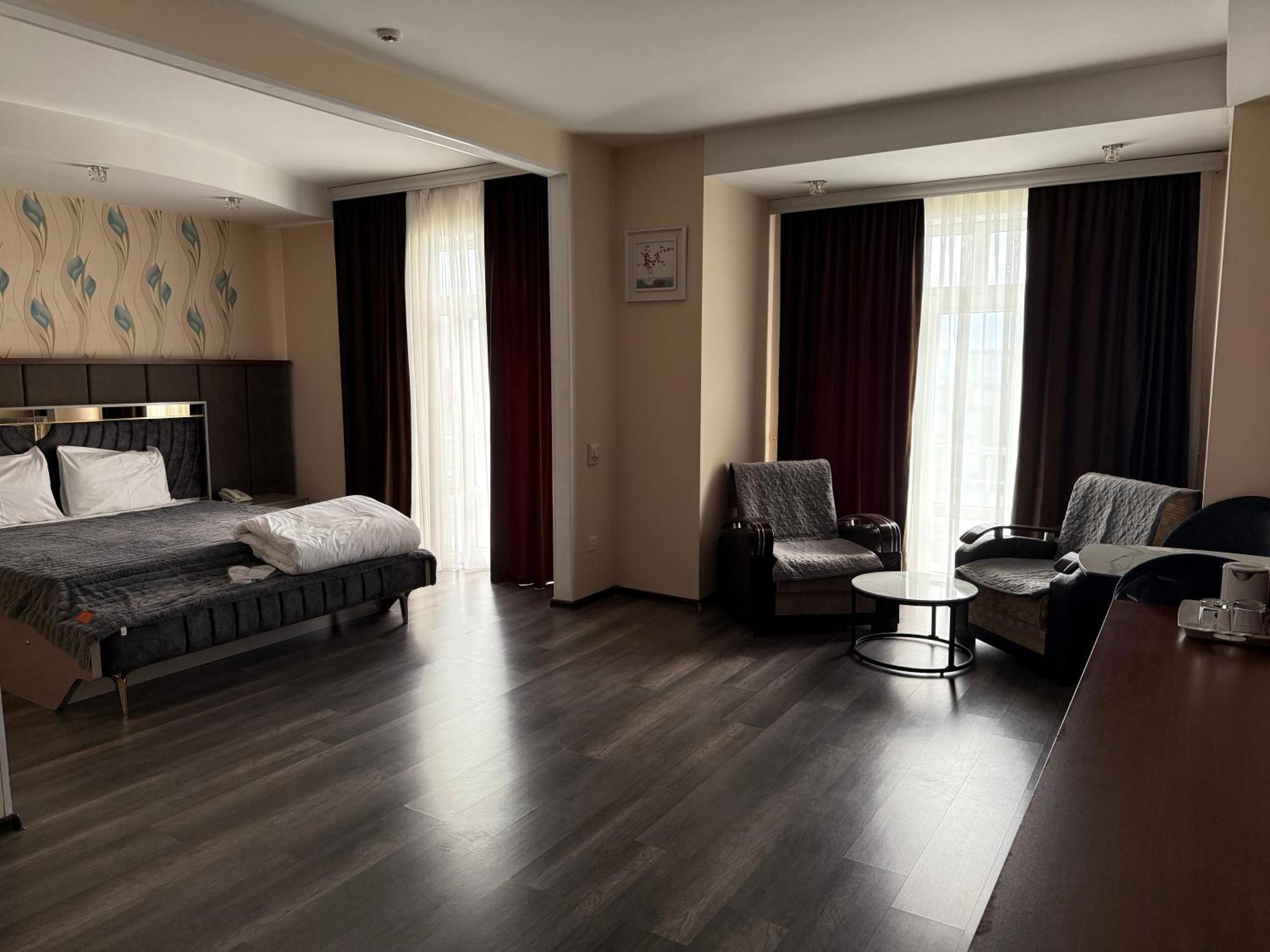Aef Hotel Baku Ngoại thất bức ảnh